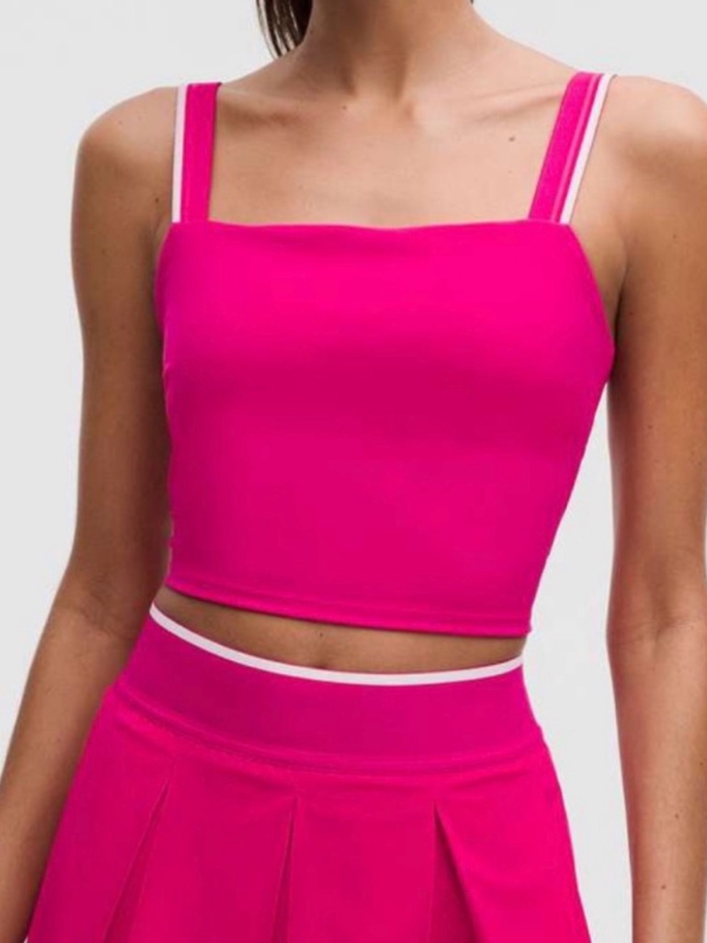 Lululemon Square Neck Cropped Tennis Tank Top LIKE NEW Size 6 B/C cup Medium